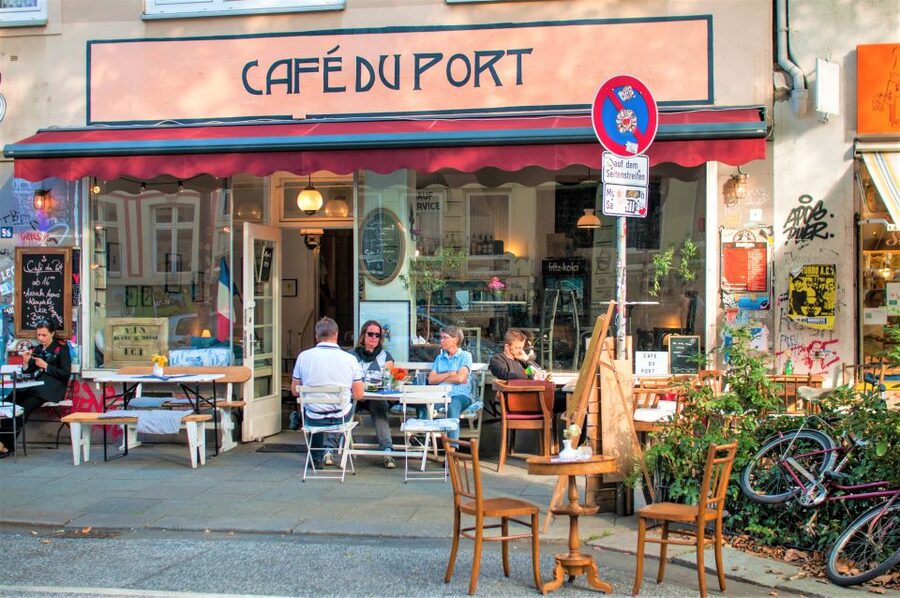 St. Pauli: Guided Food Tour with 5 Tastings - Meeting up and getting your bearings in Hamburg’s St. Pauli