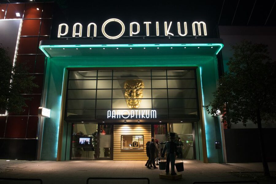 St. Pauli Nightlife Tour with Drag Queen in German - Price Check: Is $41 USD Good Value for This Tour?