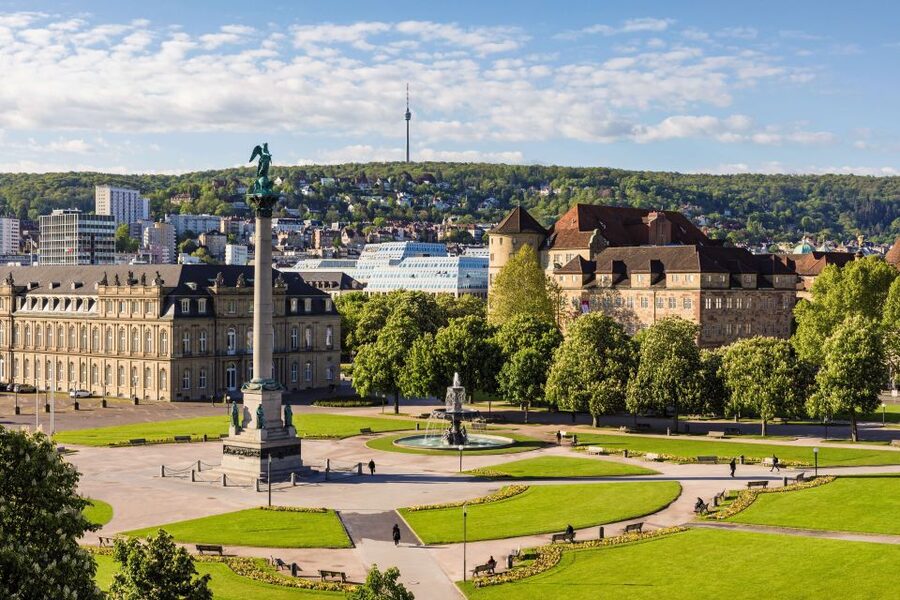 Stuttgart: City Highlights - Guided Walking Tour - New Palace in baroque style, and what to notice as you pass