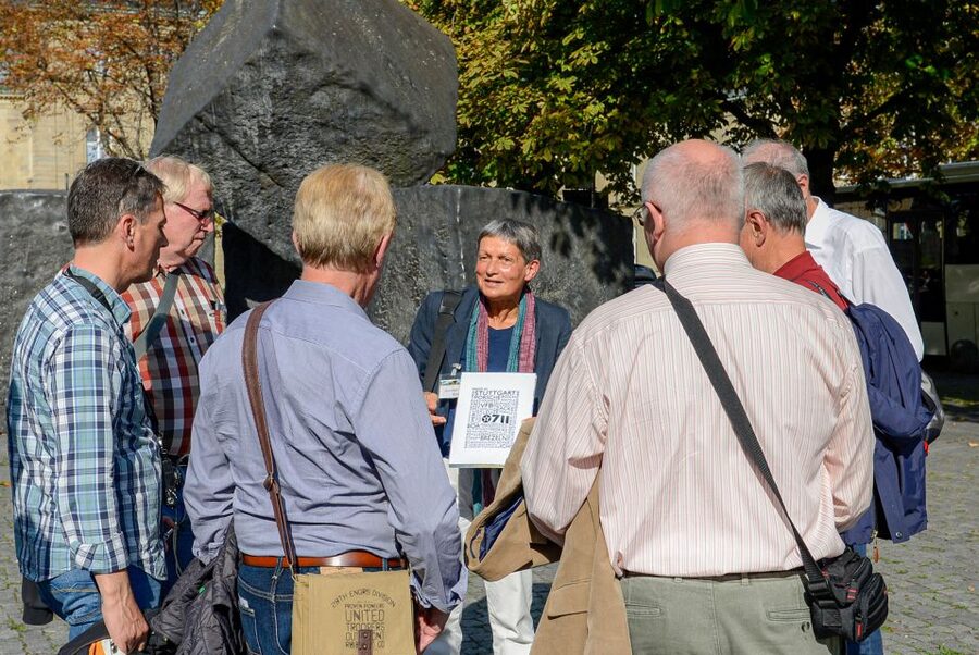 Stuttgart: entertaining guided tour to old town highlights - Hauptbahnhof: the 19th-century architecture lesson you might not expect