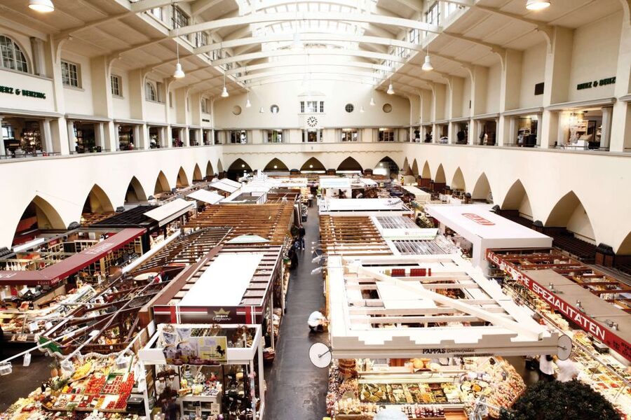 Stuttgart: Guided Tour of the Stuttgart Market Hall - Meeting at Merz and Benzing on Sporerstraße, then sizing up the building