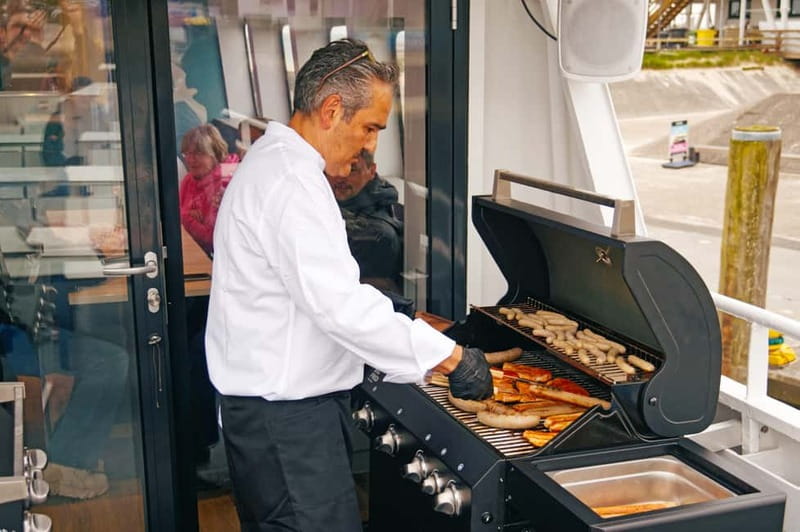 Sylt: BBQ-Boat trip | BBQ buffet straight from the grill & Welcome-Drink - Onboard setup: how the ship works once you’re seated