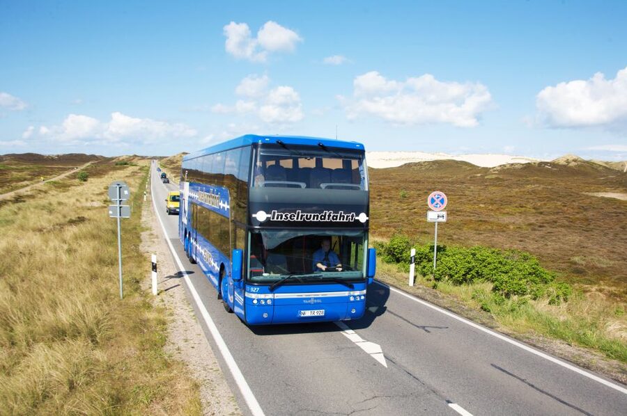 Sylt: Guided Island Tour by Bus with Sylt Highlights - List’s shifting sand dunes: quick steps, big mood