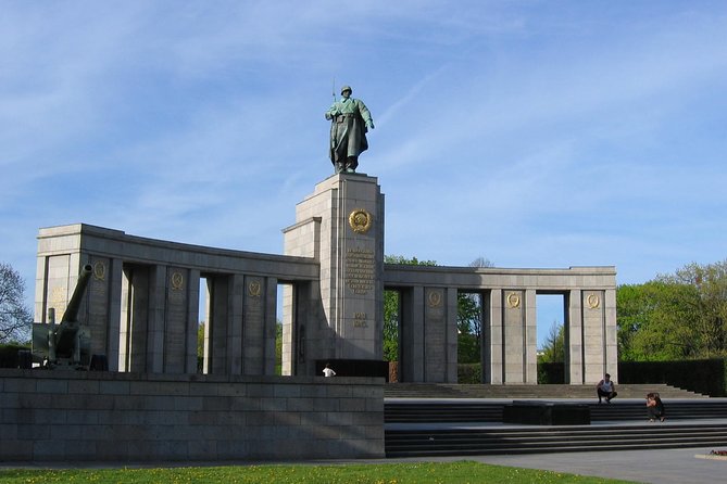 Tours & Sightseeing in English of Berlin, Potsdam and Sachsenhausen - Pickup and timing: small group, climate-controlled, airport included