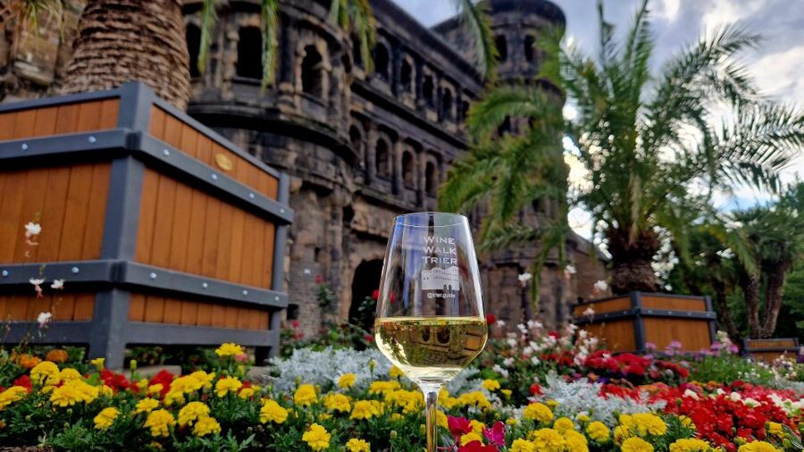 Trier: Guided City Walk with Wine Tasting - Electoral Palace and Kaiserthermen, A Walk Through Power and Purpose