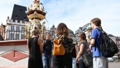 Guided Old Town Highlights and History Walking Tour