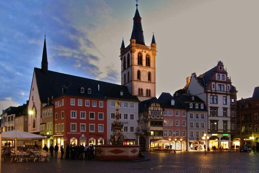 Trier: Private Guided Walking Tour - Konstantin-Basilika: Trier’s giant Roman structure in human scale