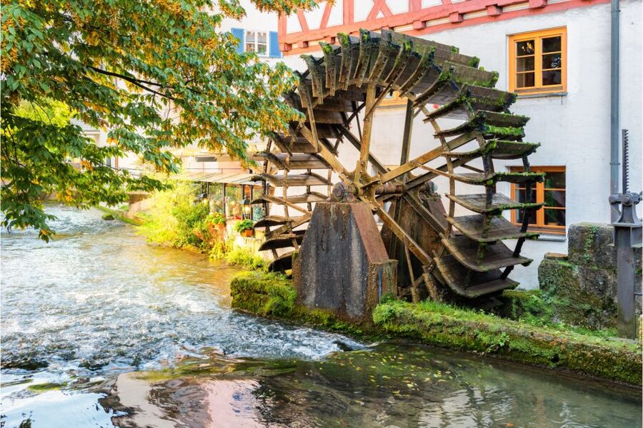 Ulm: Scavenger Hunt Self-Guided Walking Tour - City wall, moat houses, and Einstein’s fountain