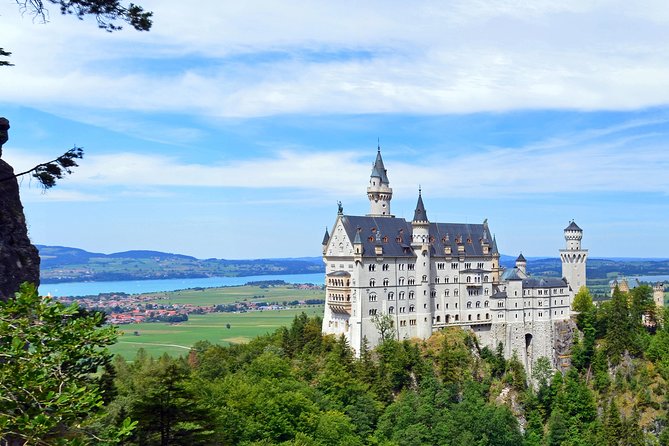 VIP Day Trip Neuschwanstein and Linderhof Castle from Munich - Munich to Neuschwanstein and Linderhof, why this route is worth it