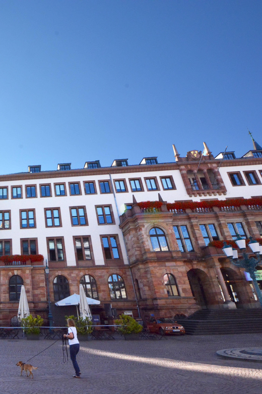 Wiesbaden: Schnuppertour - public tour - Wilhelmstraße: a street that ties the route together