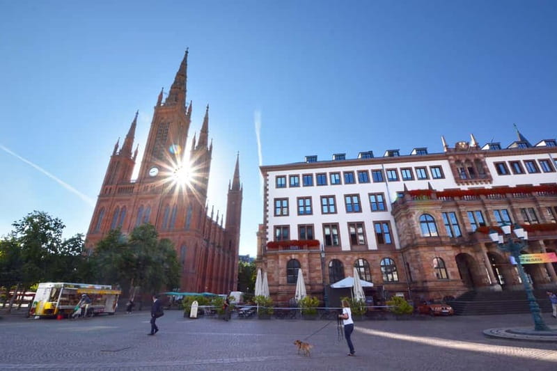 Wiesbaden: Schnuppertour - public tour - Meeting point, guide setup, and what the start feels like