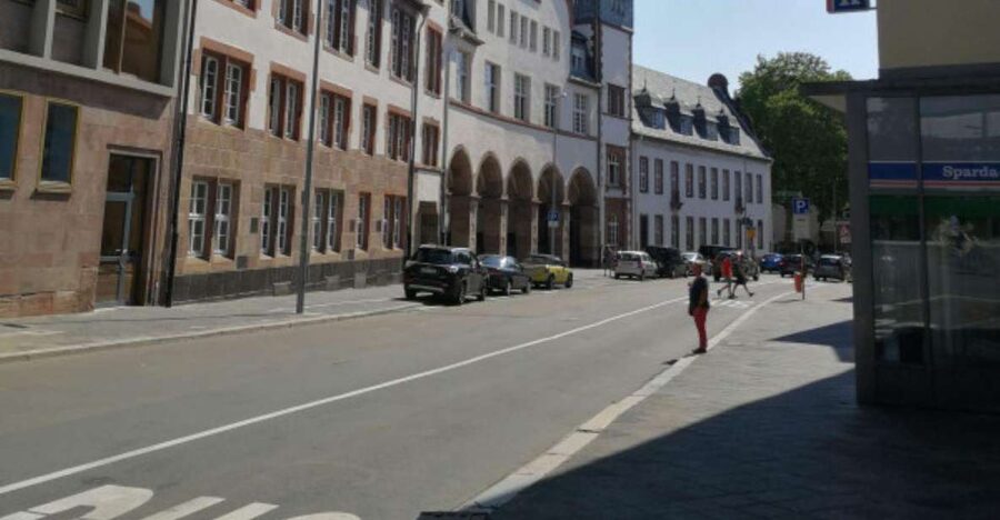 Worms: Historic Walking Tour With Heike - Heike’s Style: Storytelling With Dialogue, Not a Lecture