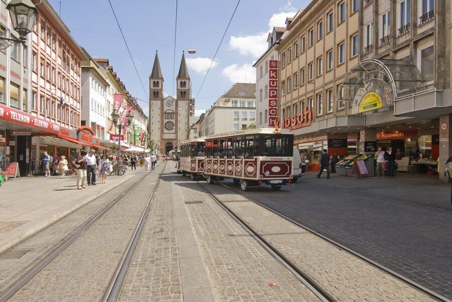 Würzburg: City Tour with the Bimmelbahn Train - Boarding at the Würzburg Residence, and getting your tickets and coffee voucher